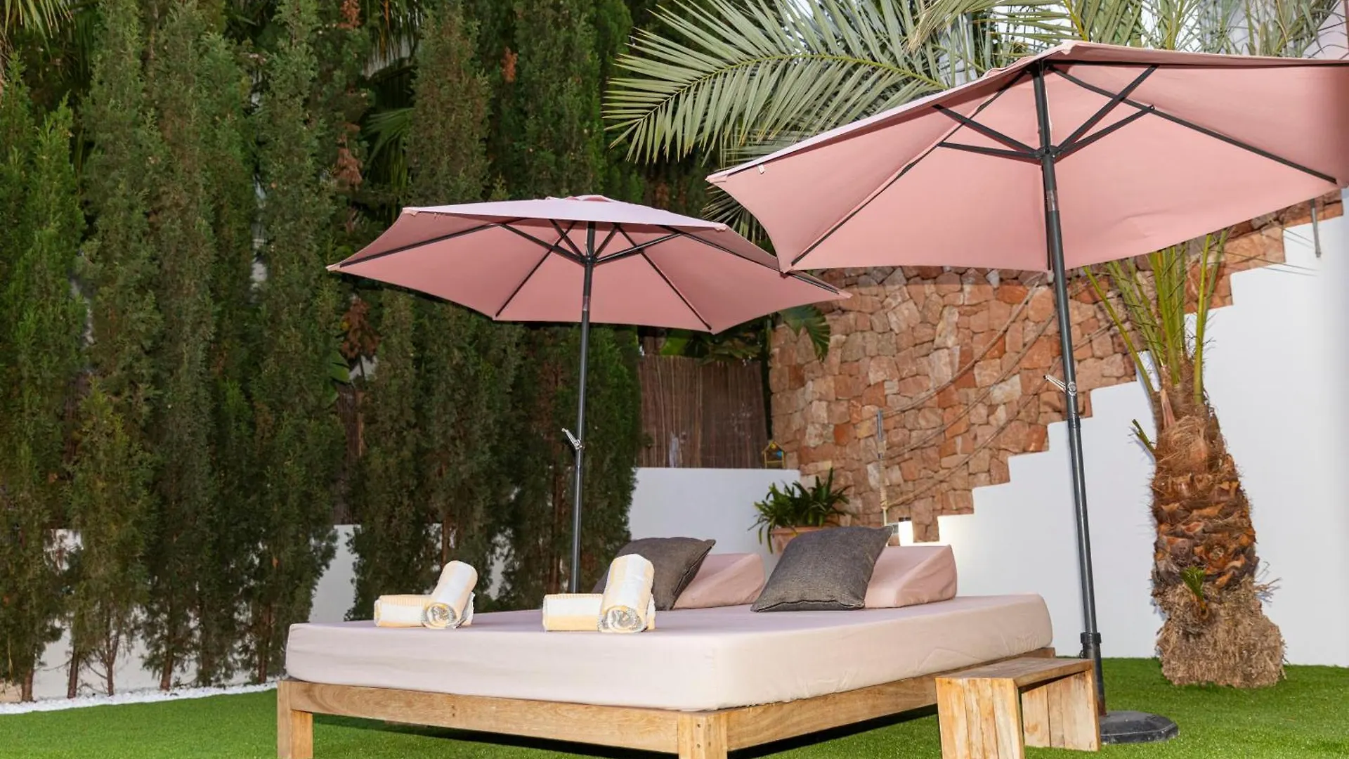 别墅 Cap Martinet Talamanca Vila Can Tashellu, Boutique 5 Bed - Sea And Forest View